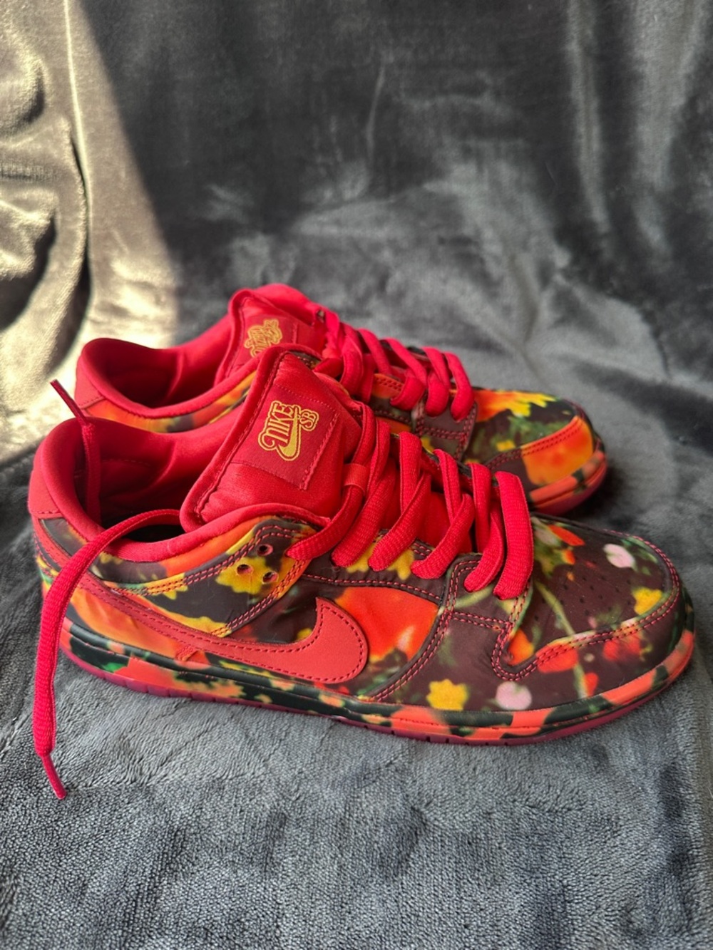 Nike SB Dunk Low Wizard of Oz Poppy Field - Picture 2 of 7